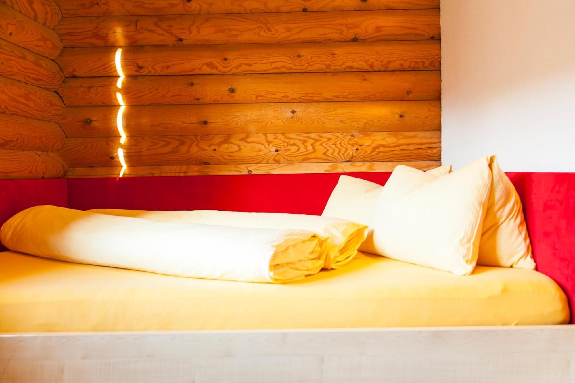 Camping Dreiländereck Blockhütten&Apartments Ried im Oberinntal Zimmer foto
