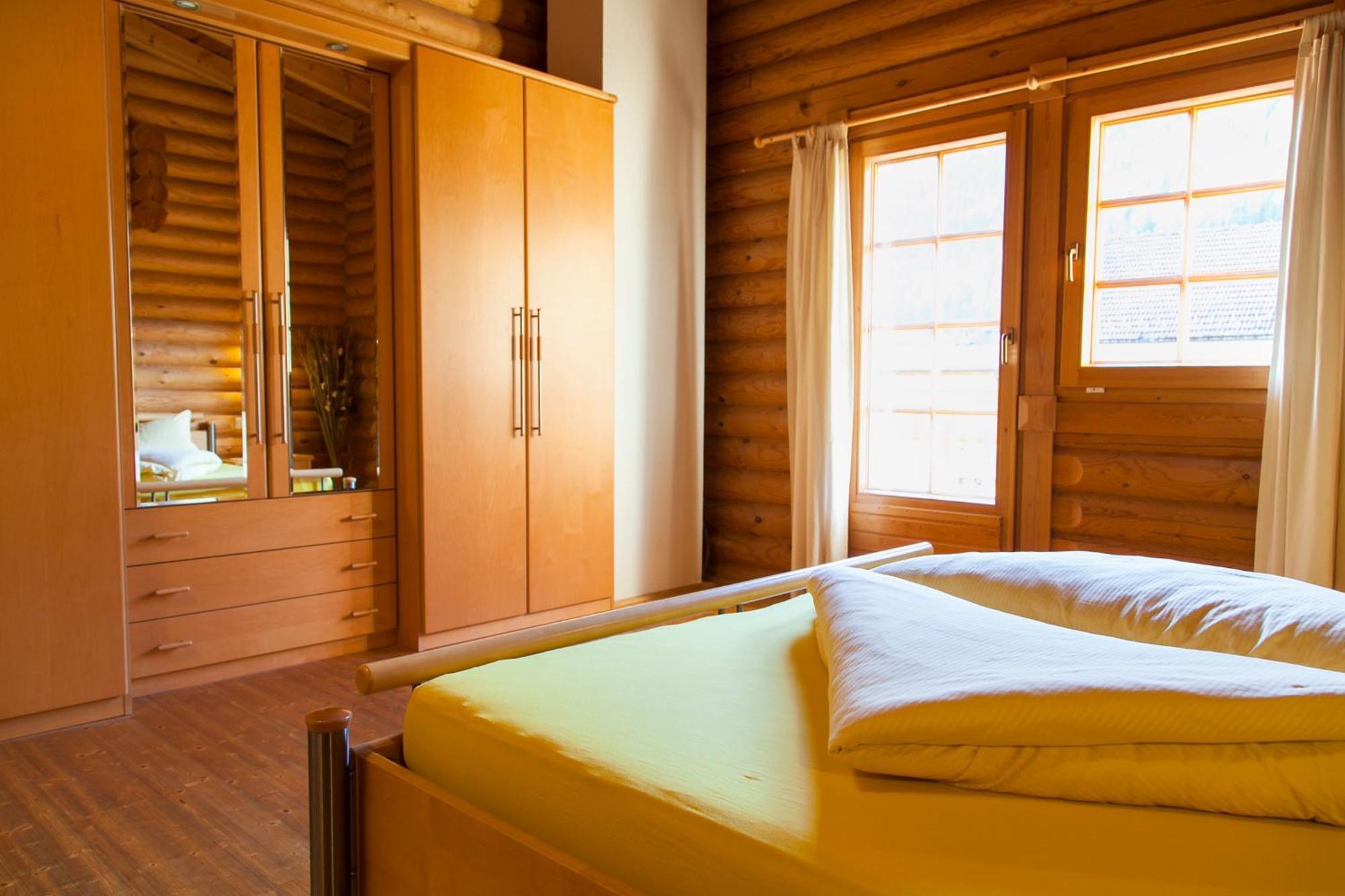 Camping Dreiländereck Blockhütten&Apartments Ried im Oberinntal Zimmer foto